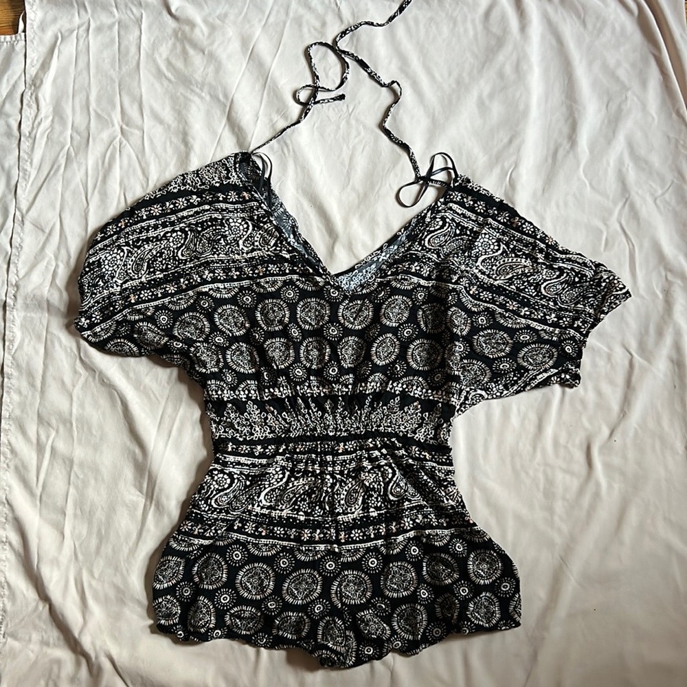 Forever 21 Short Sleeve Patterned Romper